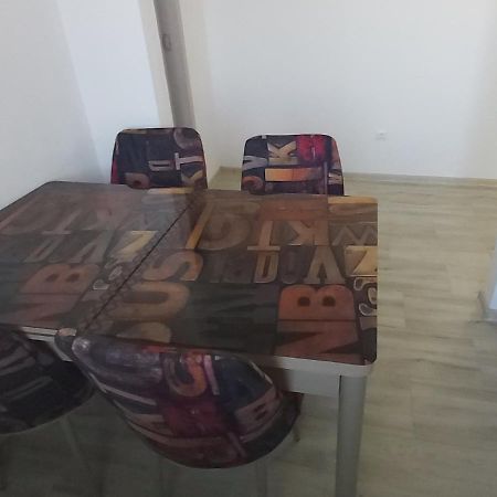 Apartmán Studio Elisa Caransebeş Exteriér fotografie